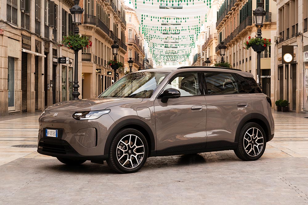 https://autogreeknews.gr/wp-content/uploads/2026/09/leapmotor-b03x-11.jpg