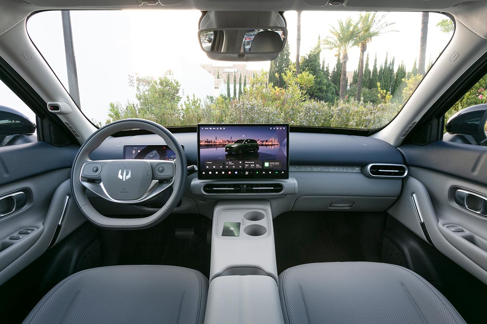 https://autogreeknews.gr/wp-content/uploads/2026/09/leapmotor-b03x-13.jpg