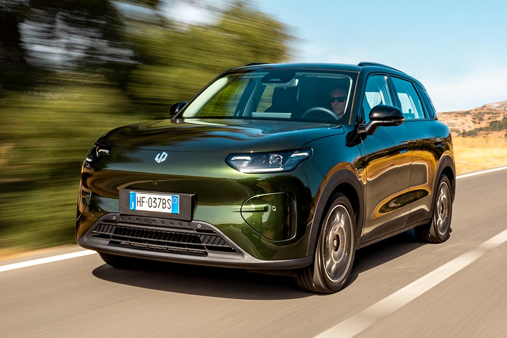 https://autogreeknews.gr/wp-content/uploads/2026/09/leapmotor-b03x-17.jpg