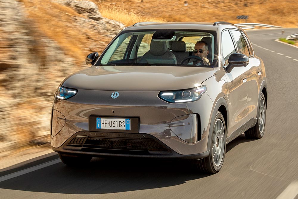 https://autogreeknews.gr/wp-content/uploads/2026/09/leapmotor-b03x-7.jpg