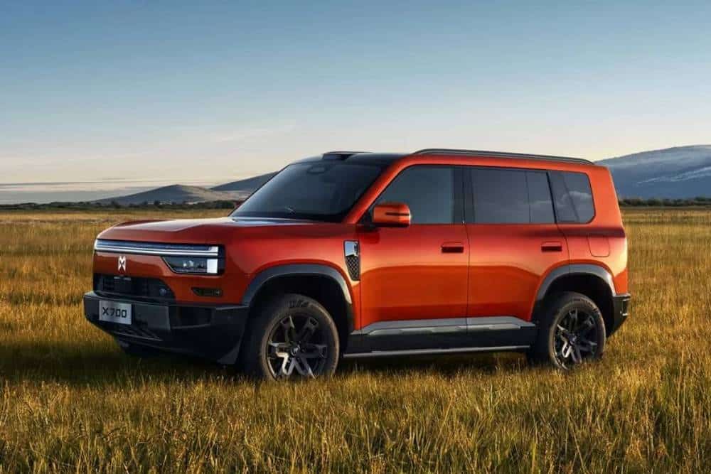 https://autogreeknews.gr/wp-content/uploads/2026/09/m-hero-m700-02.jpg