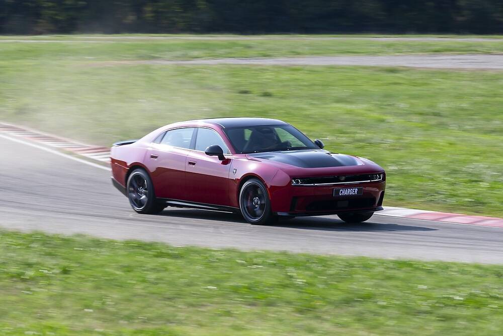 https://autogreeknews.gr/wp-content/uploads/2026/09/new-dodge-charger-8.jpg