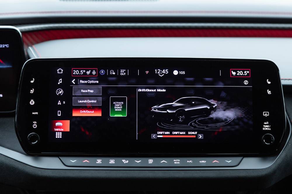 https://autogreeknews.gr/wp-content/uploads/2026/09/new-dodge-charger-9.jpg