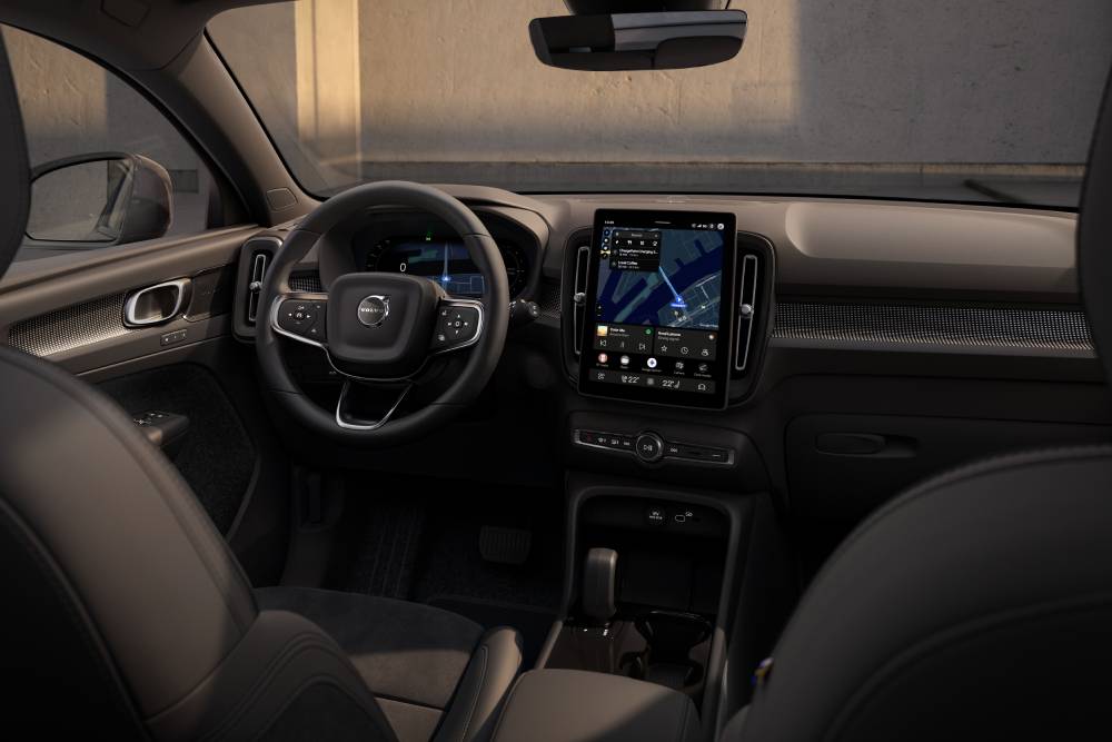 https://autogreeknews.gr/wp-content/uploads/2026/09/new-volvo-xc40-and-ec40-6.jpg