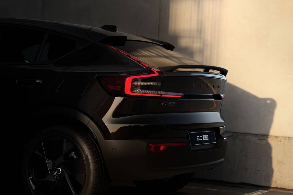 https://autogreeknews.gr/wp-content/uploads/2026/09/new-volvo-xc40-and-ec40-8.jpg