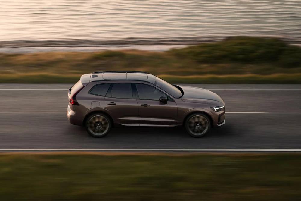 https://autogreeknews.gr/wp-content/uploads/2026/09/new-volvo-xc60-and-xc90-6.jpg