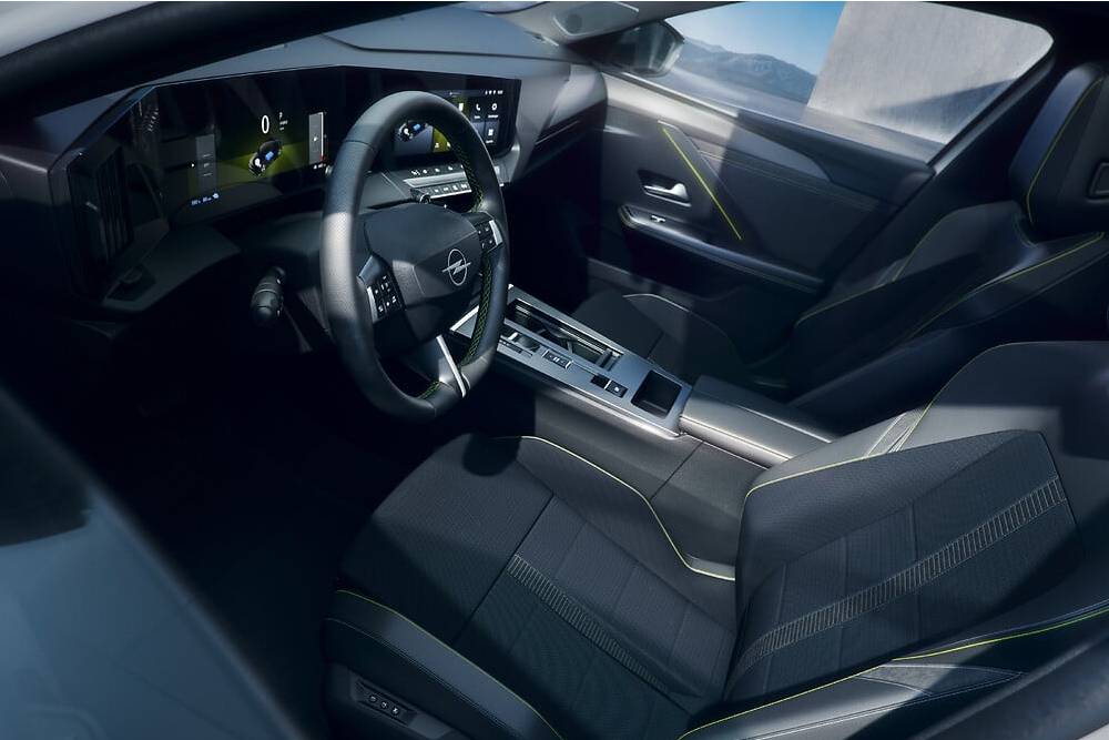 https://autogreeknews.gr/wp-content/uploads/2026/09/opel-astra-gse-line-2.jpg