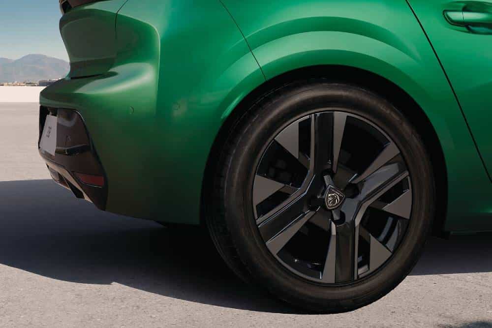 https://autogreeknews.gr/wp-content/uploads/2026/09/peugeot-208-and-2008-envy-4.jpg