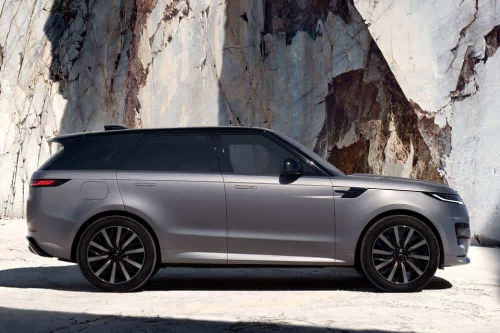 https://autogreeknews.gr/wp-content/uploads/2026/09/range-rover-sport-electric-7.jpg