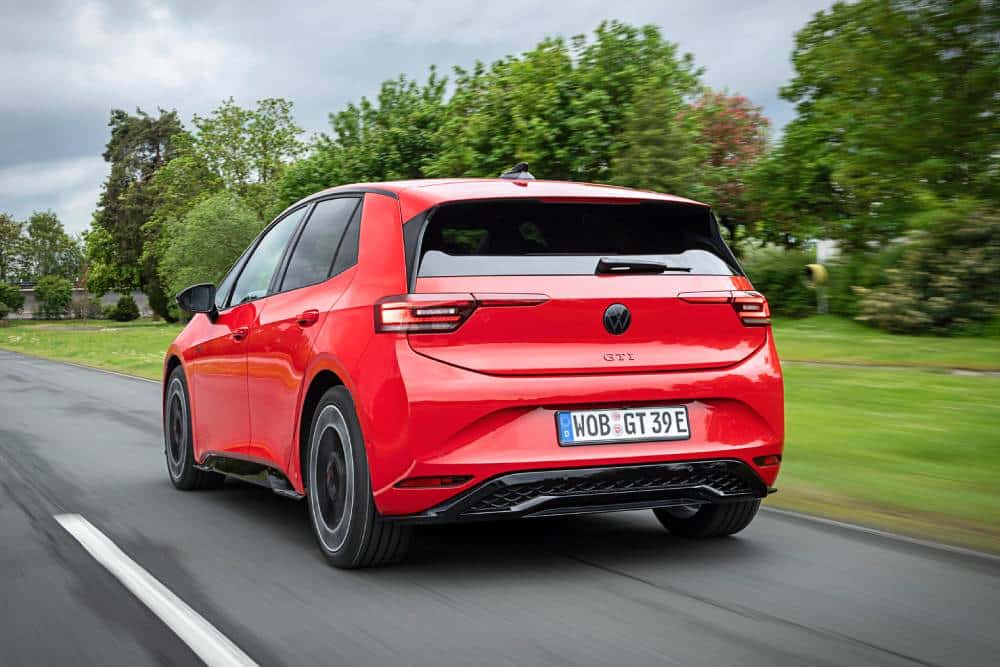 https://autogreeknews.gr/wp-content/uploads/2026/09/vw-id.3-gti-official-11-1.jpg