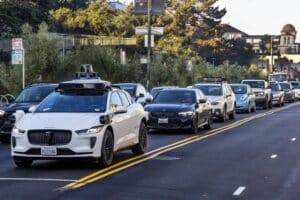 waymo robotaxi drive 02