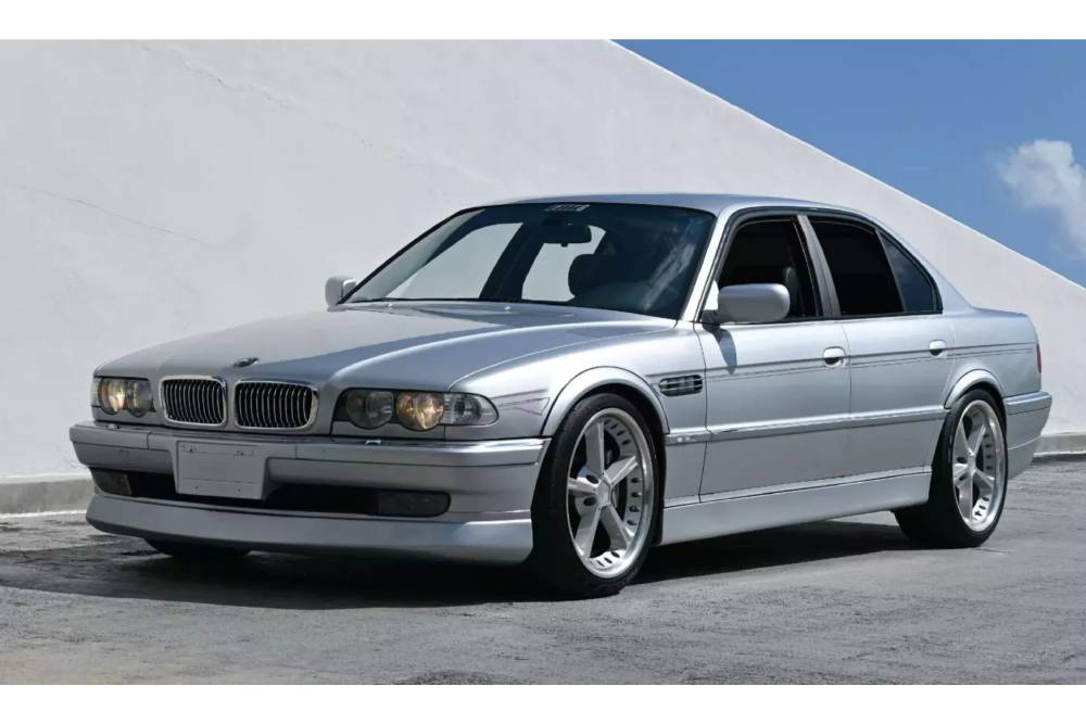 https://autogreeknews.gr/wp-content/uploads/2026/10/1999-BMW-7-Series-AC-Schnitzer-ACS7-main-2048x1152-1.jpg