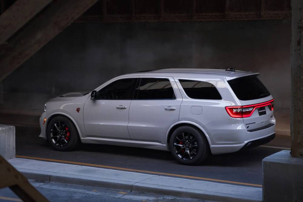 https://autogreeknews.gr/wp-content/uploads/2026/10/2027-Dodge-Durango-105-1-2048x1366-1.jpg