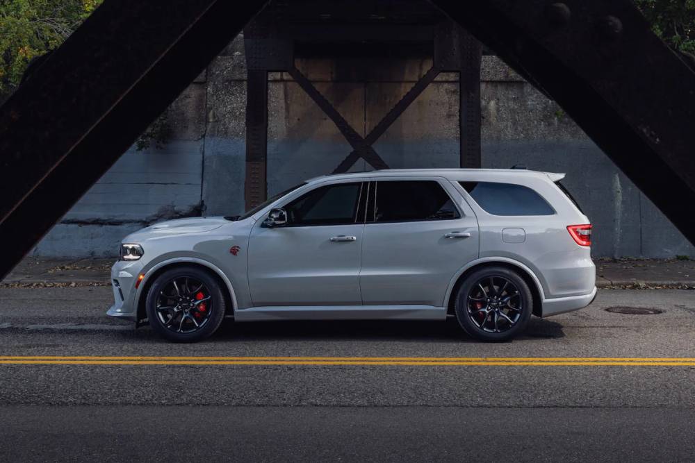 https://autogreeknews.gr/wp-content/uploads/2026/10/2027-Dodge-Durango-105-2-2048x1366-1.jpg