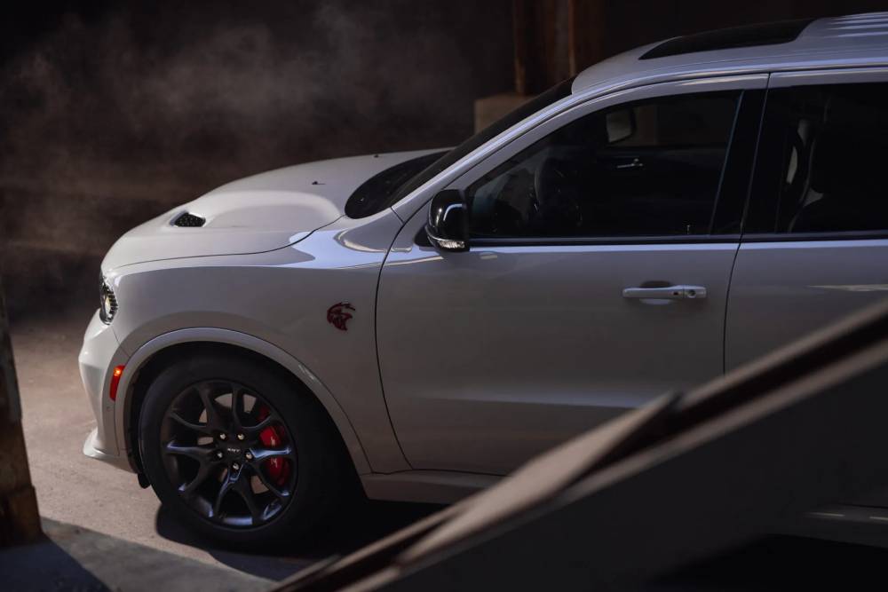 https://autogreeknews.gr/wp-content/uploads/2026/10/2027-Dodge-Durango-105-7-2048x1366-1.jpg