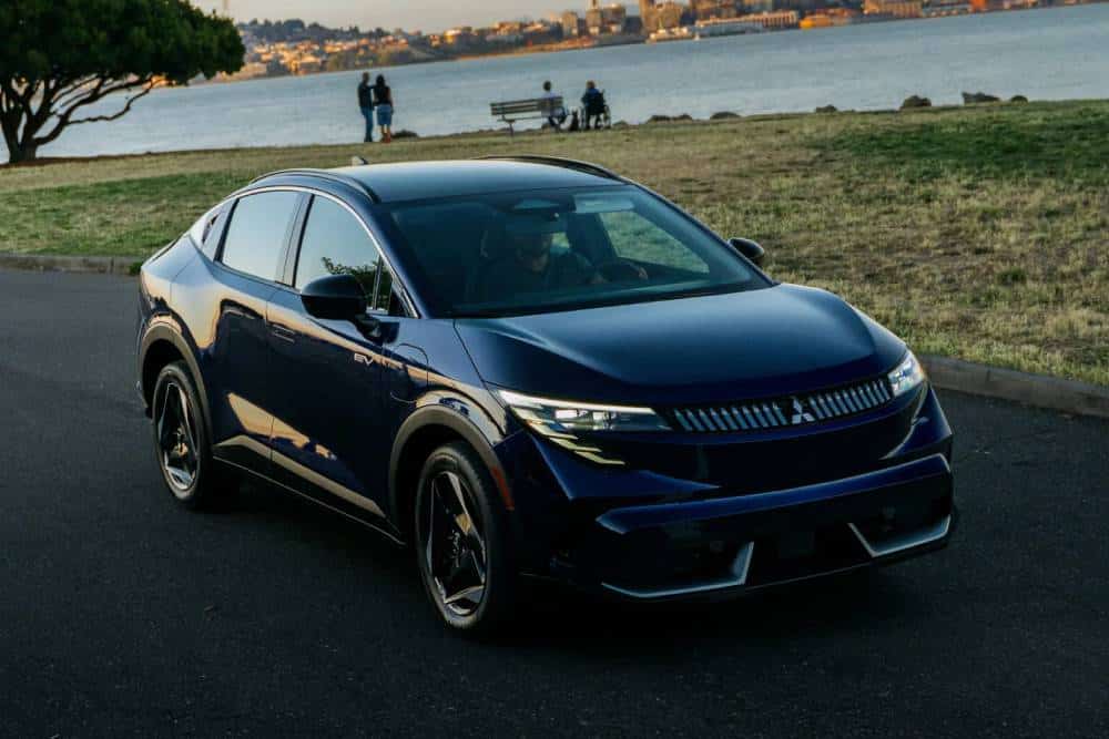 Νέο Mitsubishi Eclipse κρύβει πολύ Nissan μέσα του