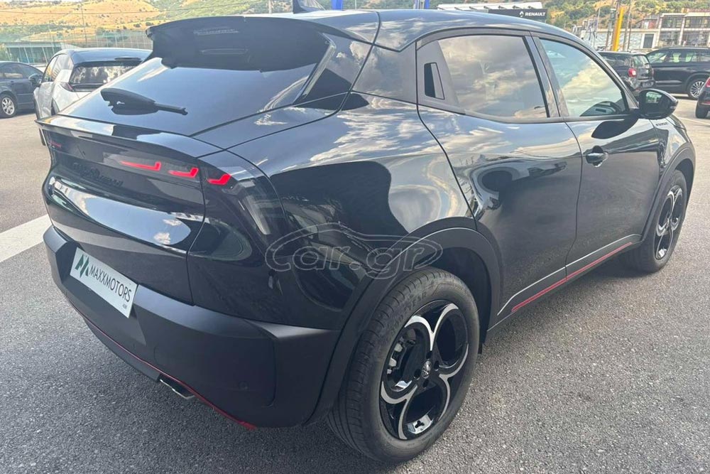 https://autogreeknews.gr/wp-content/uploads/2026/10/Alfa-Romeo-Junior-used-4.jpg