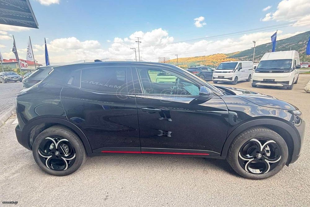 https://autogreeknews.gr/wp-content/uploads/2026/10/Alfa-Romeo-Junior-used-5.jpg
