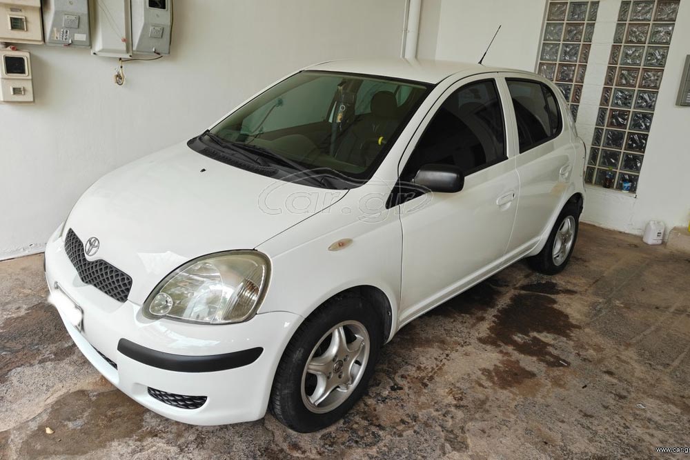 Toyota Yaris με 3.900 ευρώ λαμποκοπάει