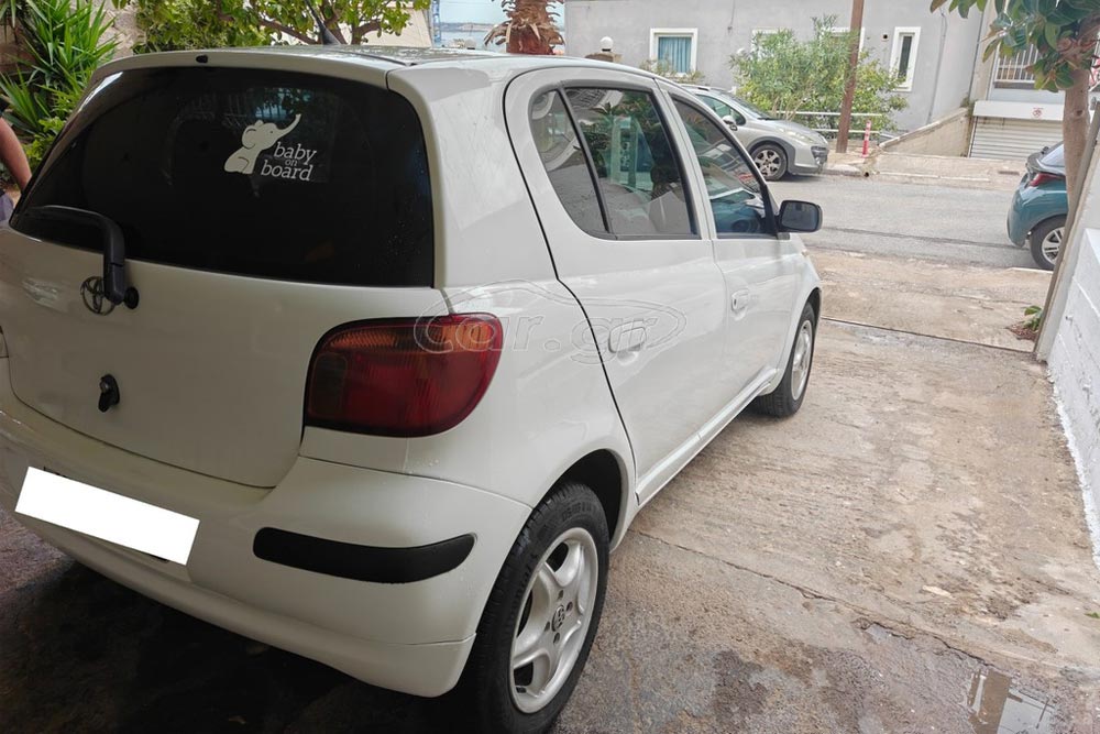 https://autogreeknews.gr/wp-content/uploads/2026/10/Toyota-Yaris-2003-used-4.jpg