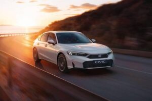 Νέο και πιο σπορ Honda Civic με τεχνολογία από το Prelude