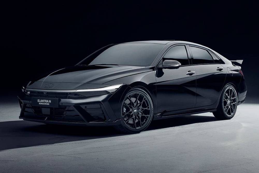 Νέο Hyundai Elantra N Monochrome για σκοτεινές καταστάσεις