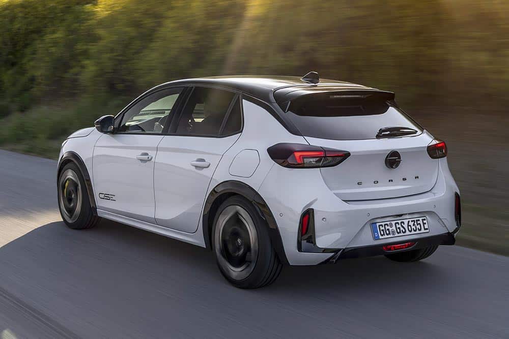 https://autogreeknews.gr/wp-content/uploads/2026/10/opel-corsa-gse-4.jpg
