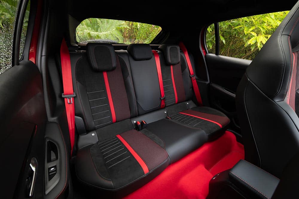 https://autogreeknews.gr/wp-content/uploads/2026/10/peugeot-e-208-gti-6.jpg