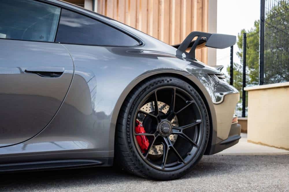 Ανάκληση Porsche για «αυτόνομους» τροχούς