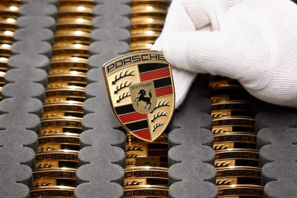 Από το κακό στο χειρότερο η Porsche