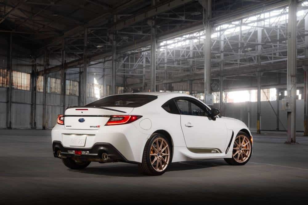 https://autogreeknews.gr/wp-content/uploads/2026/10/subaru-brz-zc15-04.jpg